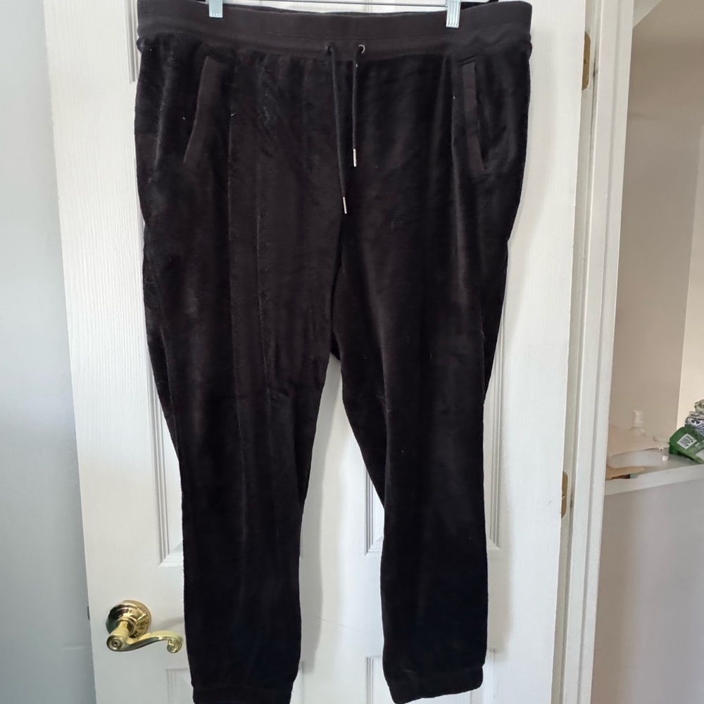 Athleta Women’s Black Velour Sweatpants